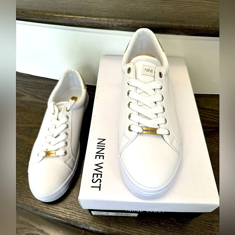 #NWT!! Rare NINE WEST Gold Metallic Gatsby Sneakers Sz 9.5!! With Original Box! - Picture 1 of 7